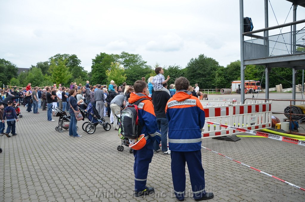 Tag der Offenen Tuer BF Koeln Weidenpesch Scheibenstr P106.JPG